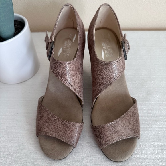 Aerosoles Heelrest Taupe Leather Mary Jane Heeled Sandals Women’s 7 - Picture 2 of 14
